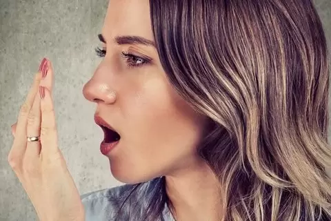 Ağız Kokusunun Nedenini 4 Dakikada Saptayabilen Yöntem!