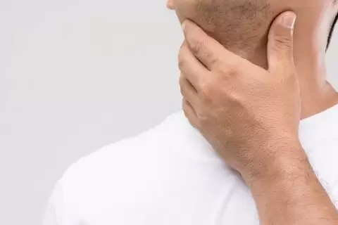 bademcik-tasi-tonsillolit